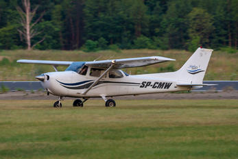 SP-CMW - Aeroklub Nadwislanski Cessna 172 Skyhawk (all models except RG)