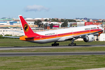 D2-TEK - TAAG - Angola Airlines Boeing 777-300ER