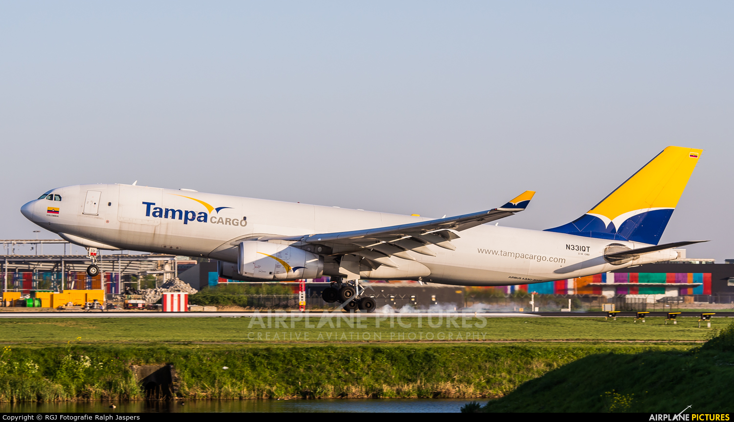Tampa Cargo N331QT aircraft at Amsterdam - Schiphol