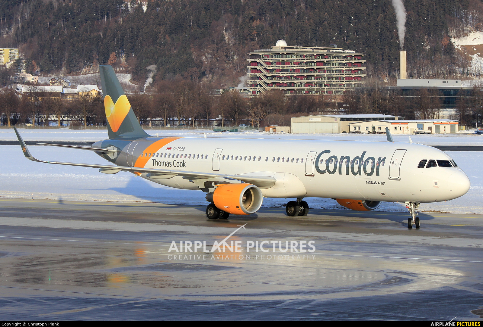 Thomas Cook G-TCDR aircraft at Innsbruck