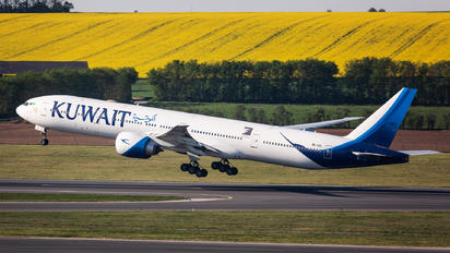 9K-AOL - Kuwait Airways Boeing 777-300ER