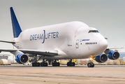 Boeing 747 Dreamlifter took medical supplies from Hong Kong title=