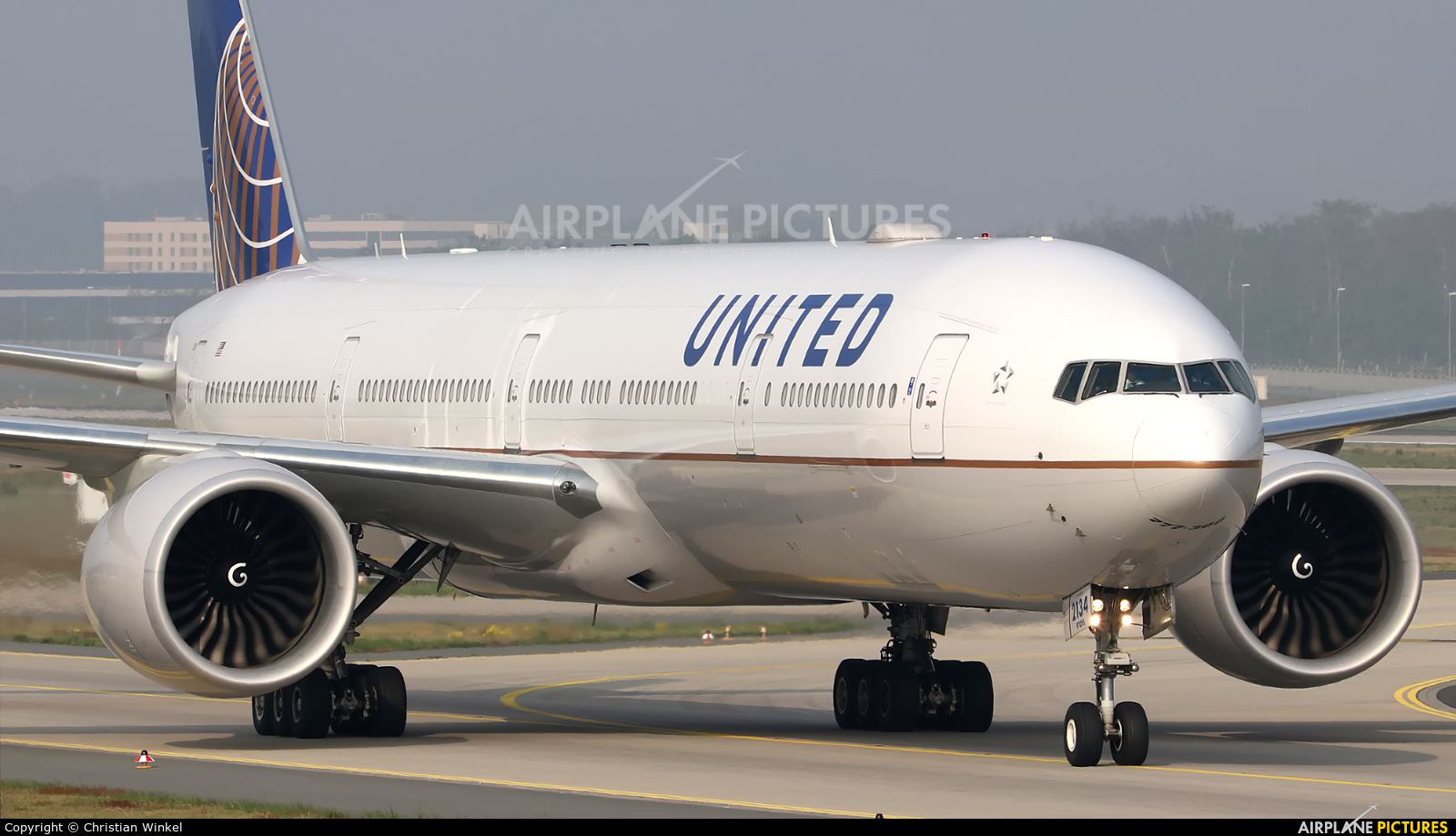 United Airlines N2534U aircraft at Frankfurt