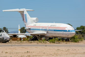 N7004U - United Airlines Boeing 727-100