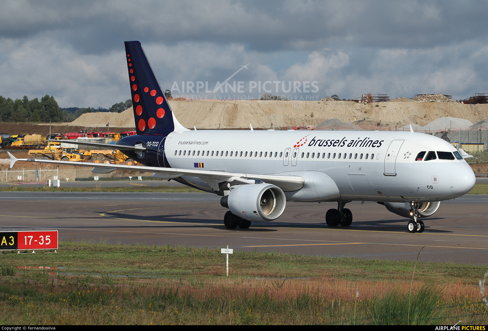 Brussels Airlines OO-TCQ aircraft at Porto