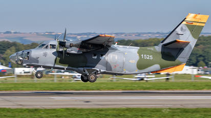 1525 - Czech - Air Force LET L-410FG Turbolet