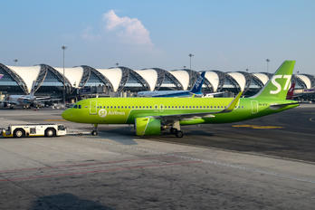 VQ-BTO - S7 Airlines Airbus A320 NEO
