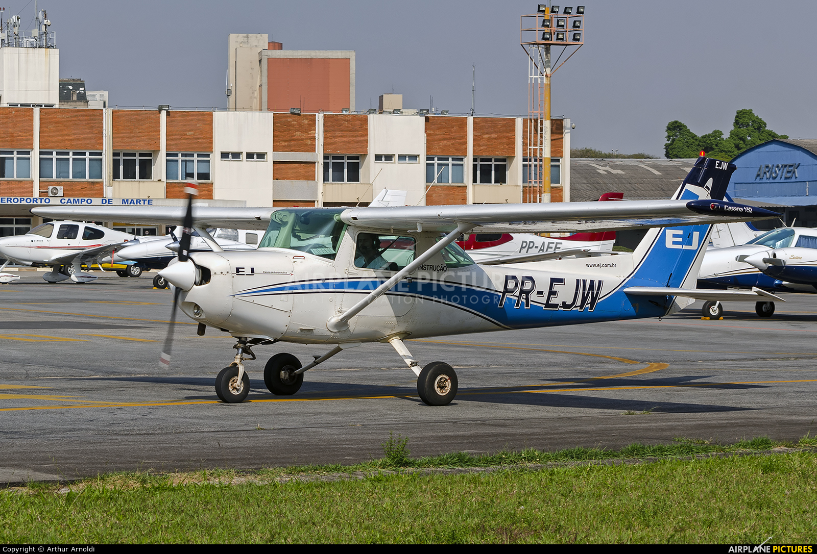 EJ Escola de Aeronáutica PR-EJW aircraft at São Paulo - Campo de Marte
