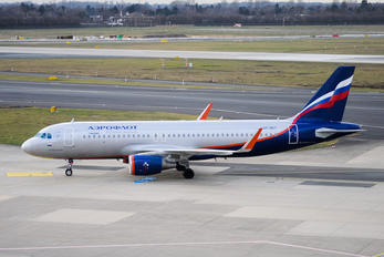 VP-BET - Aeroflot Airbus A320