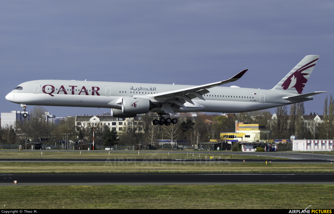 Qatar Airways A7-ANH aircraft at Berlin - Tegel