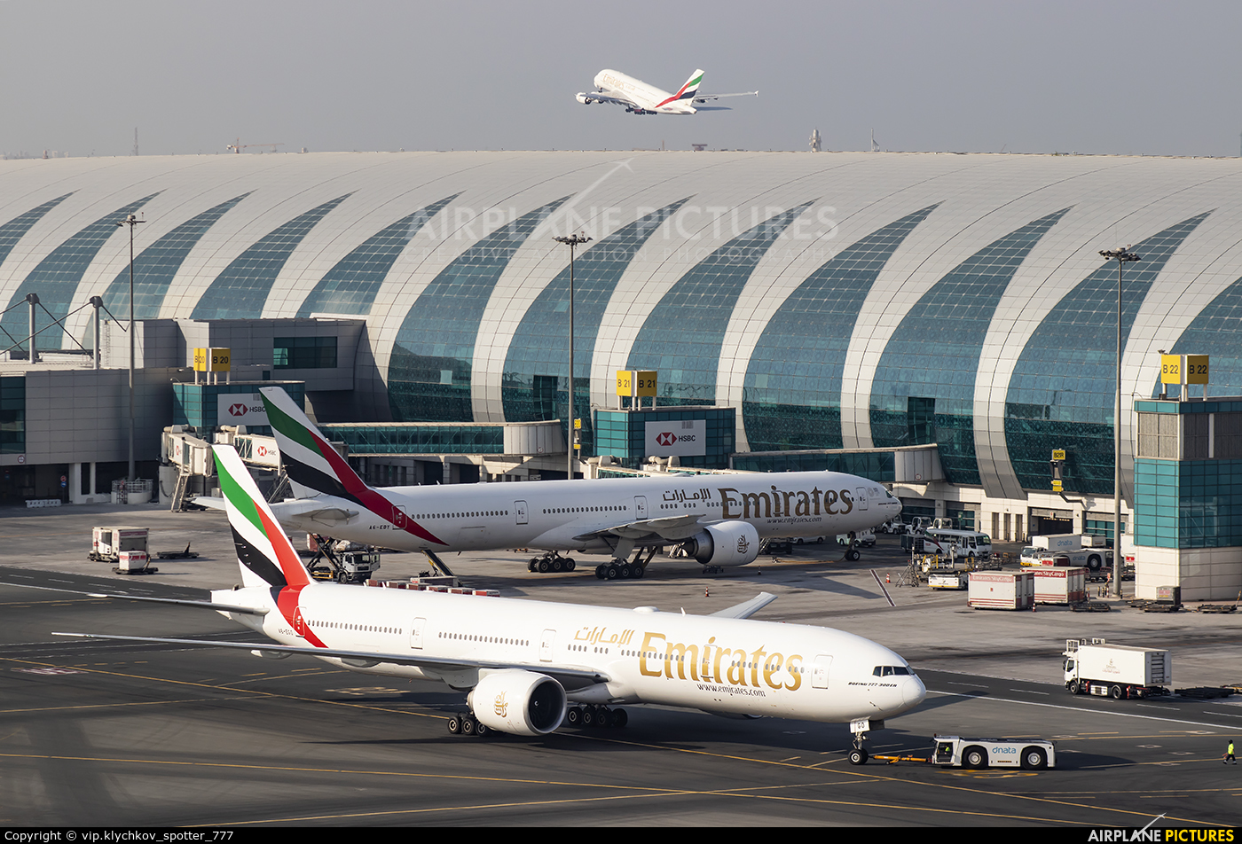 Emirates Airlines - aircraft at Dubai Intl