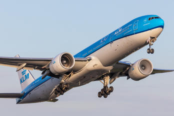 PH-BVU - KLM Boeing 777-300ER