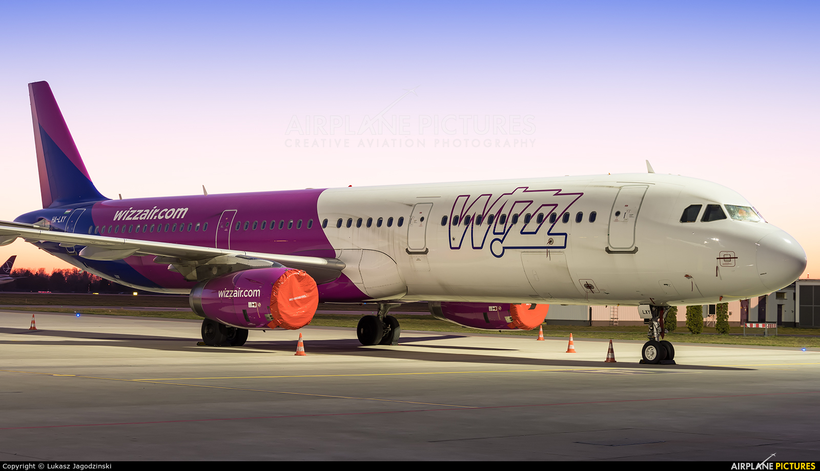 Wizz Air HA-LXY aircraft at Warsaw - Frederic Chopin