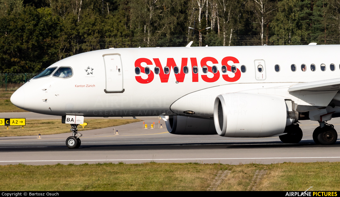 Swiss HB-JBA aircraft at Gdańsk - Lech Wałęsa