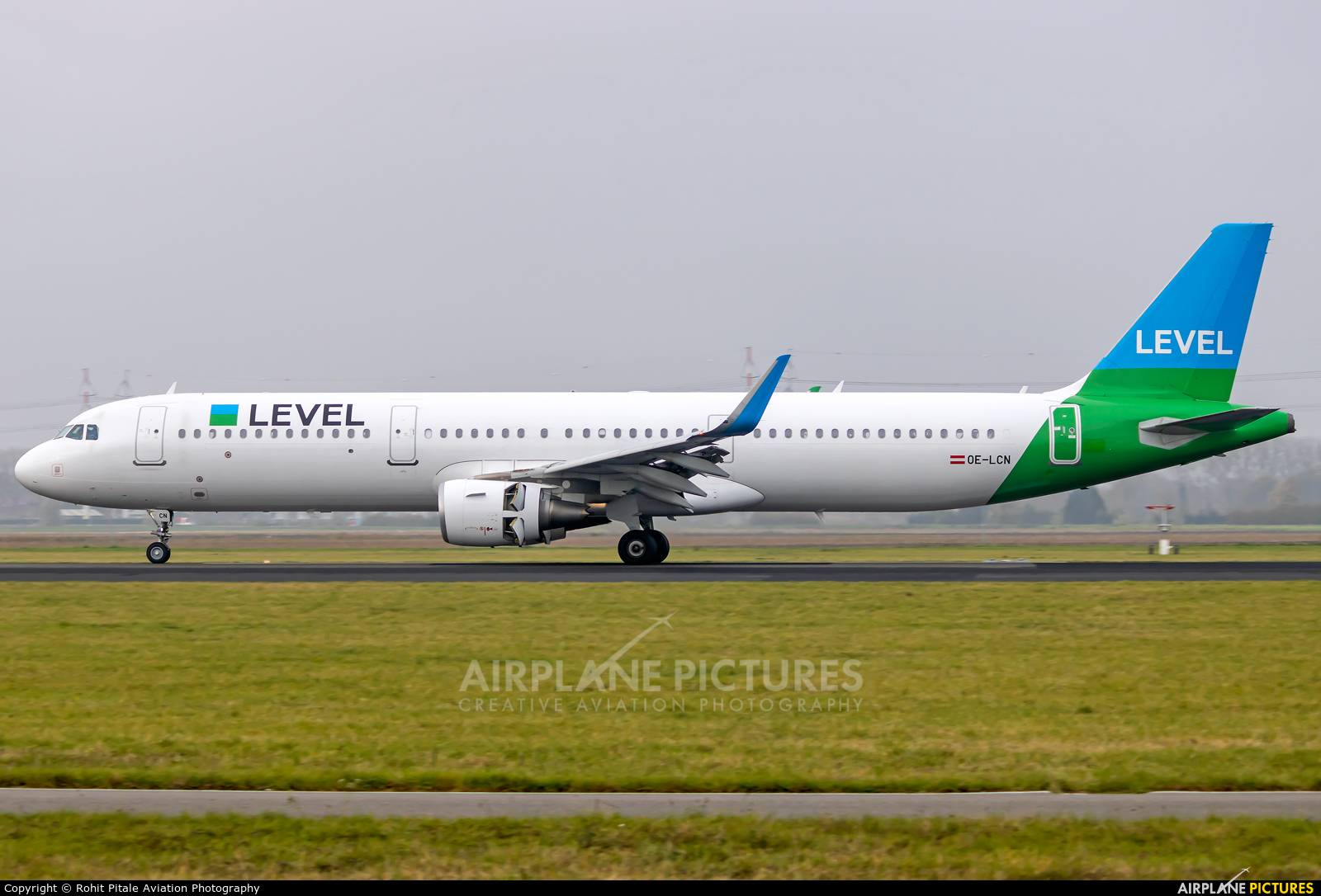 LEVEL OE-LCN aircraft at Amsterdam - Schiphol