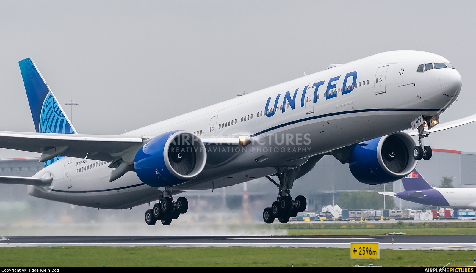 United Airlines N2352U aircraft at Amsterdam - Schiphol