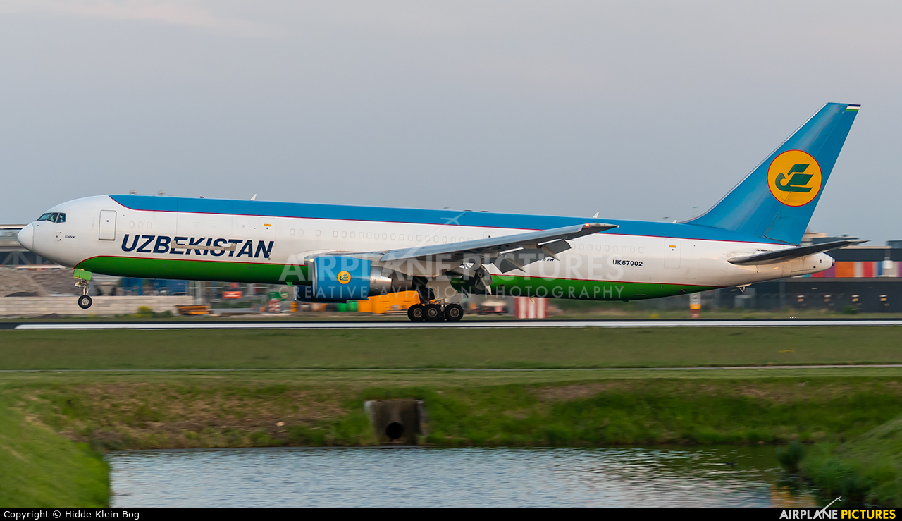 Uzbekistan Airways UK67002 aircraft at Amsterdam - Schiphol