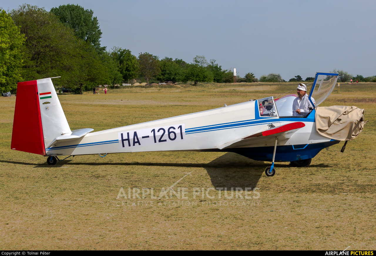Private HA-1261 aircraft at Dunakeszi