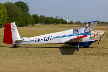 HA-1261 - Private Scheibe-Flugzeugbau SF-25 Falke