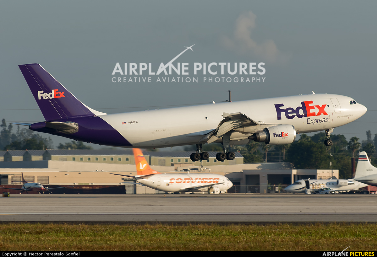 FedEx Federal Express N669FE aircraft at Miami Intl