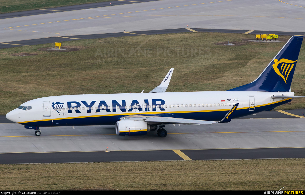 Ryanair SP-RSM aircraft at Kraków - John Paul II Intl