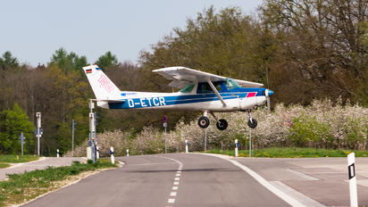 D-ETCR - Flugschule Jesenwang Cessna 152