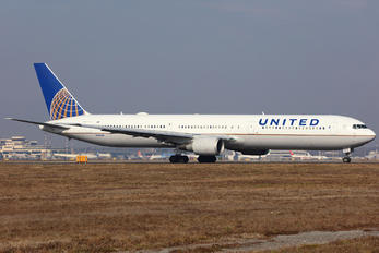 N69059 - United Airlines Boeing 767-400ER