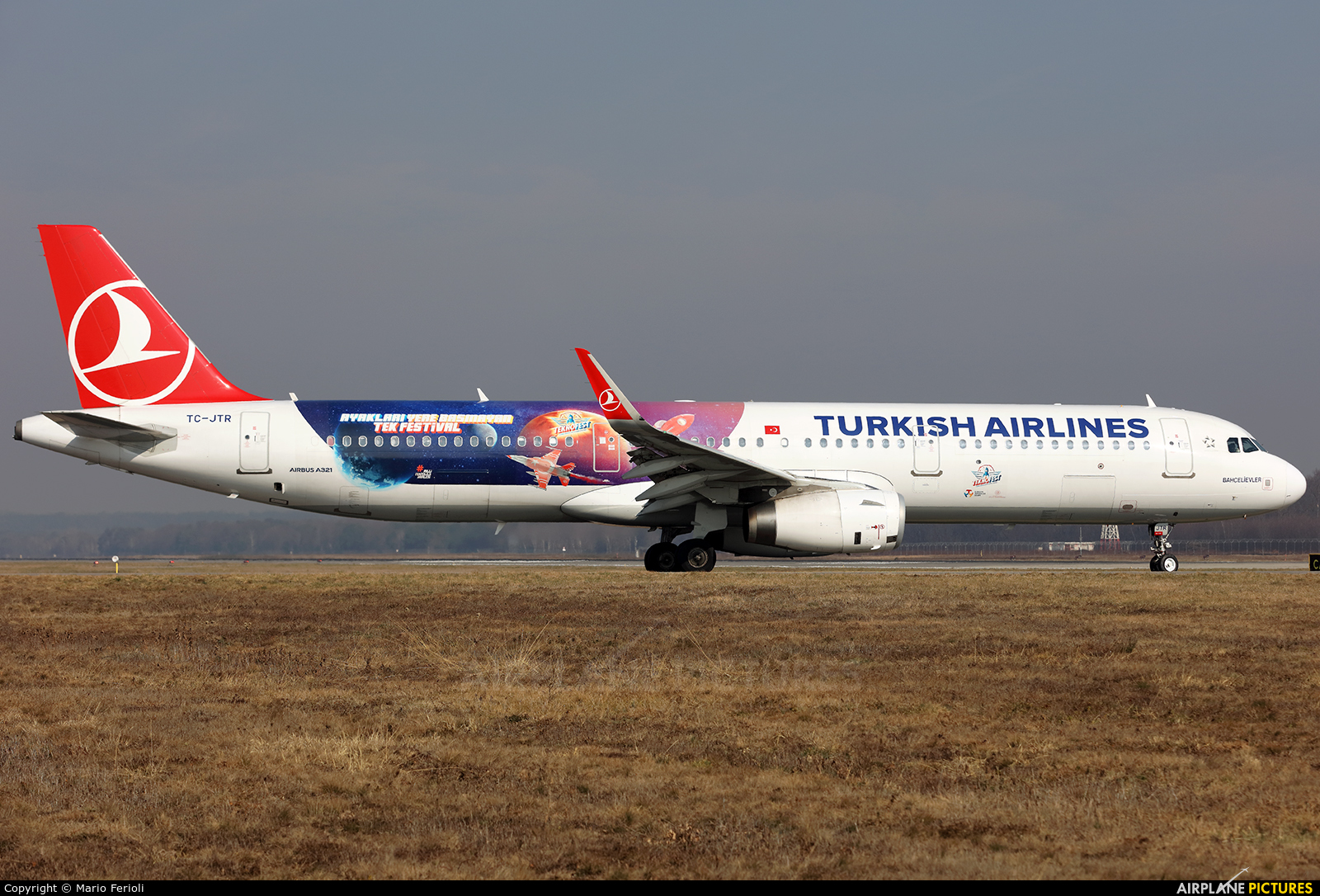 Turkish Airlines TC-JTR aircraft at Milan - Malpensa