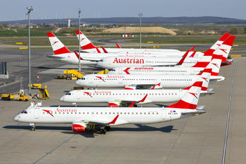- - Austrian Airlines/Arrows/Tyrolean - Airport Overview - Apron