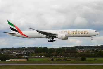 A6-EQH - Emirates Airlines Boeing 777-31H(ER)