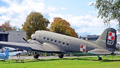 18439102 - Poland - Air Force Lisunov Li-2