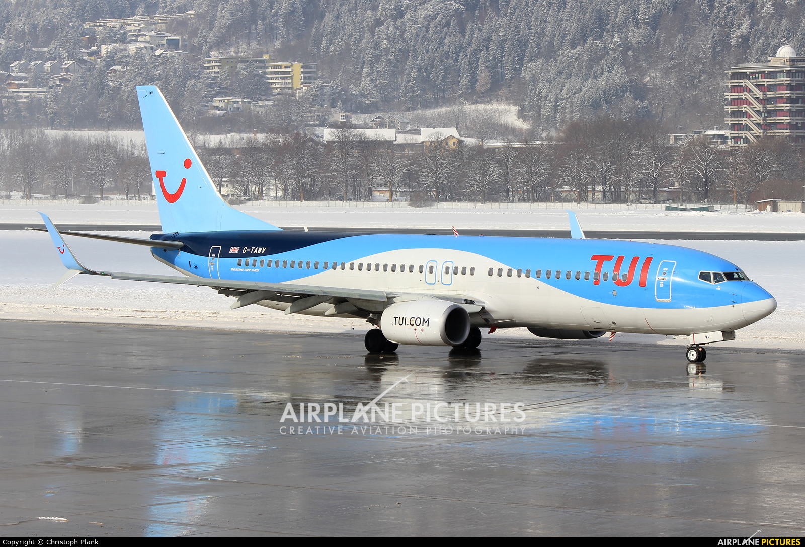 TUI Airways G-TAWV aircraft at Innsbruck