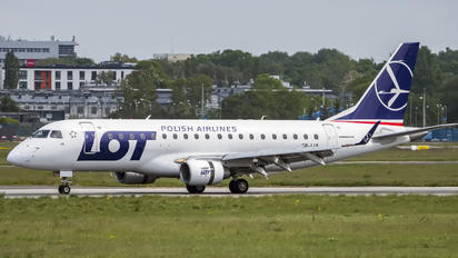 SP-LIA - LOT - Polish Airlines Embraer ERJ-175 (170-200)