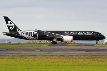 ZK-NZE - Air New Zealand Boeing 787-9 Dreamliner