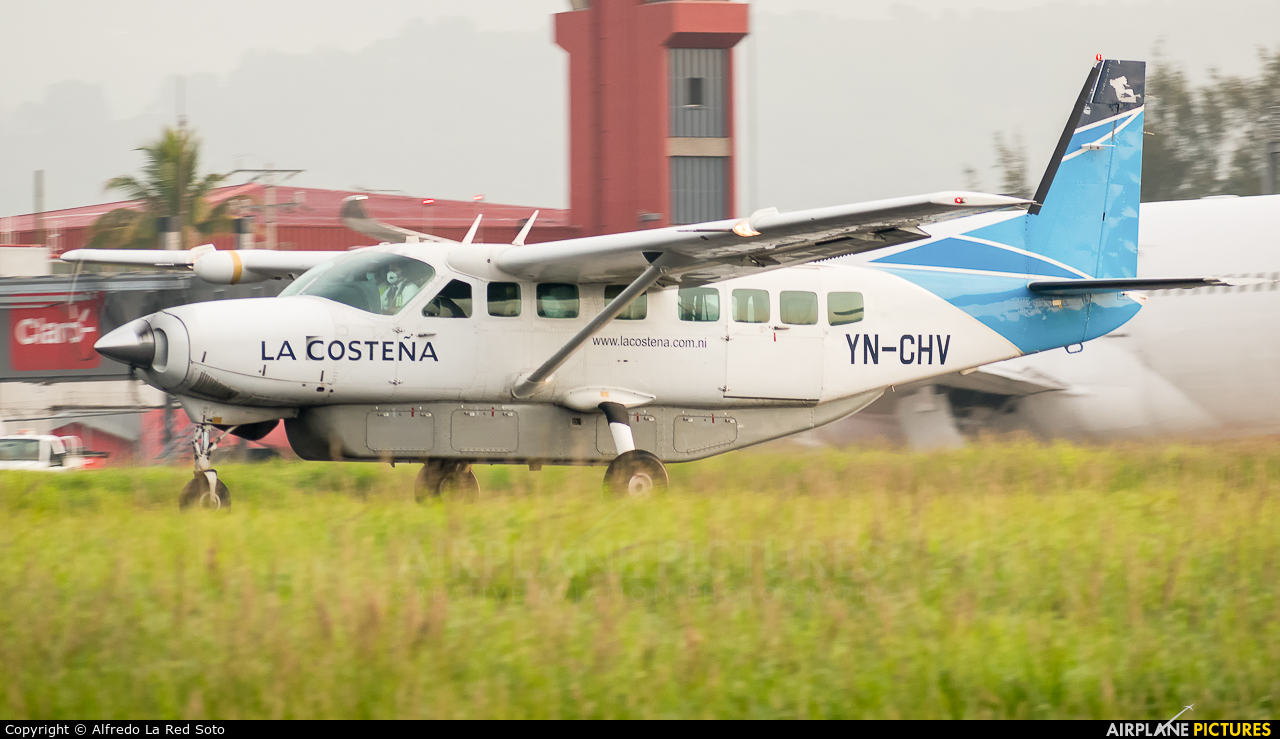 La Costeña YN-CHV aircraft at San Jose - Juan Santamaría Intl