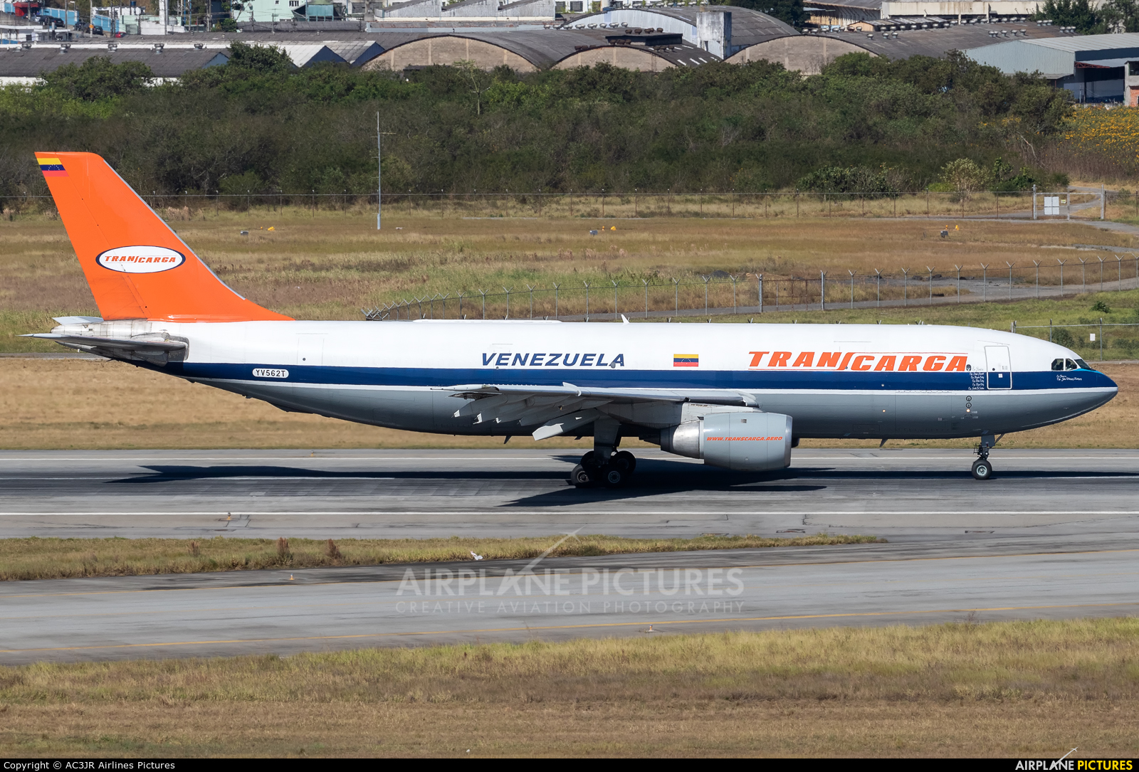 Transcarga International Airways YV562T aircraft at São Paulo - Guarulhos