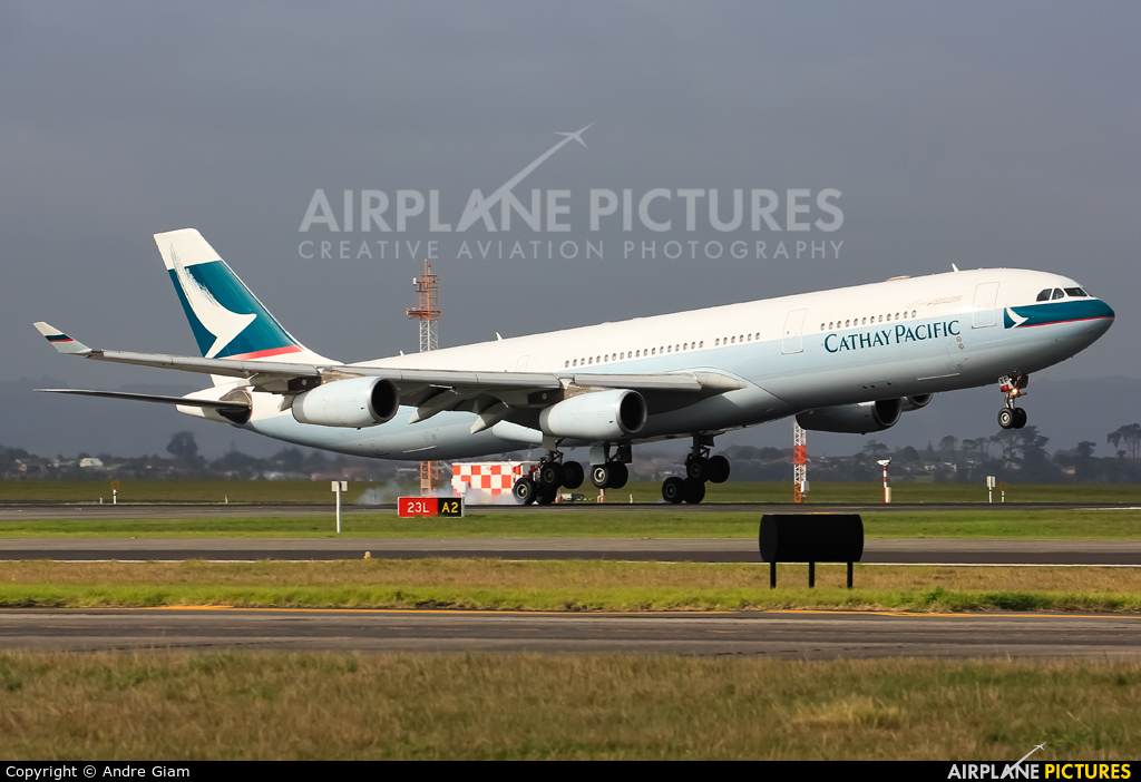 Cathay Pacific B-HXF aircraft at Auckland Intl