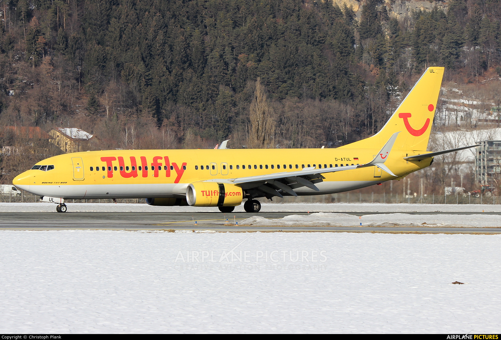 TUIfly D-ATUL aircraft at Innsbruck