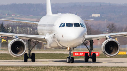 ES-SAU - SmartLynx Estonia Airbus A320
