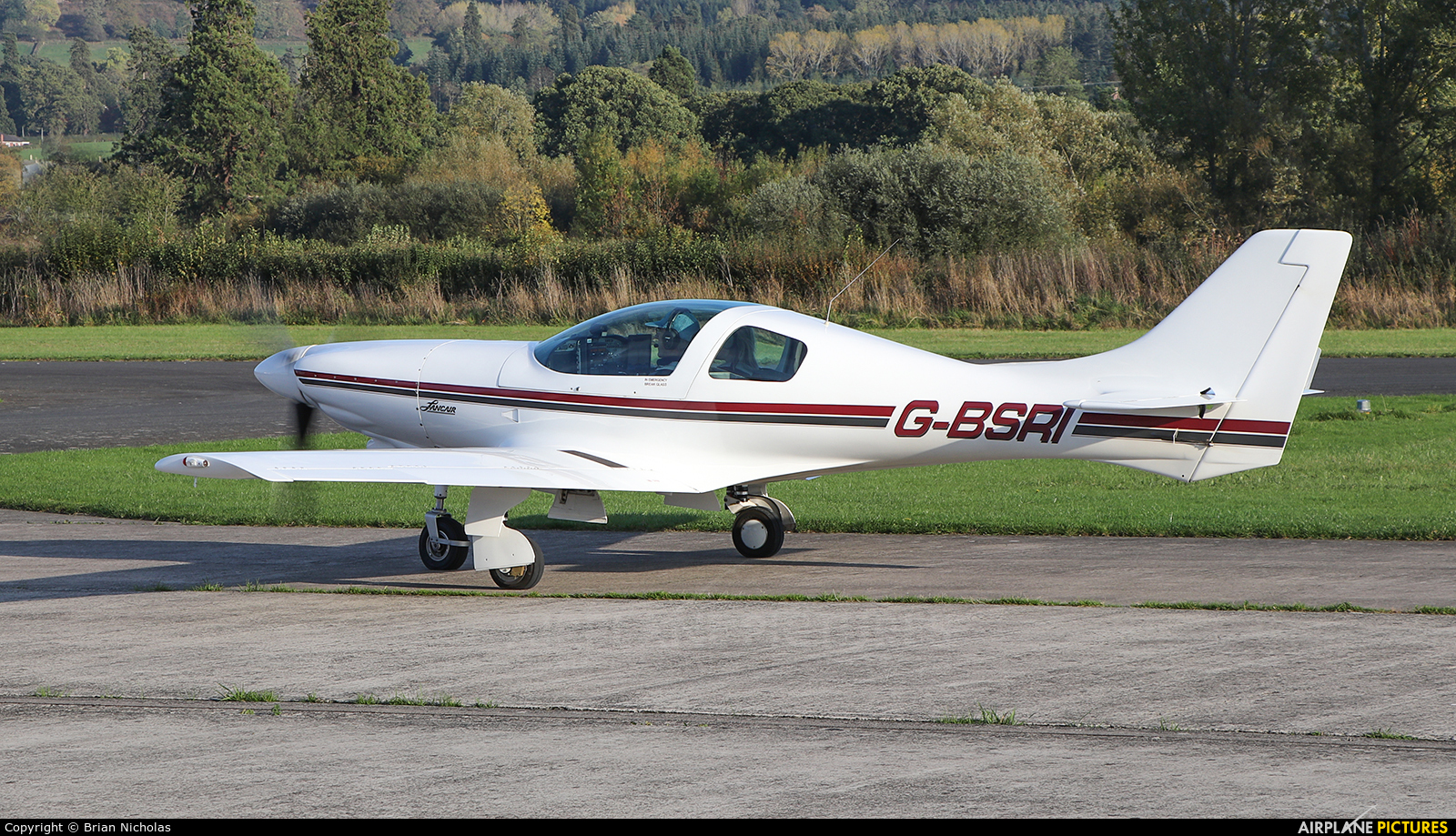 Private G-BSRI aircraft at Welshpool
