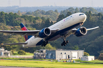 N704DK - Delta Air Lines Boeing 777-200LR
