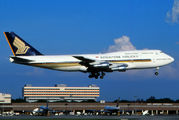 Singapore Airlines N122KH image