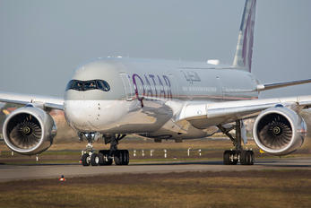 A7-AND - Qatar Airways Airbus A350-1000