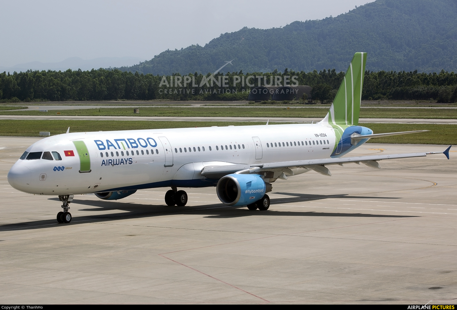 Bamboo Airways VN-A594 aircraft at Da Nang