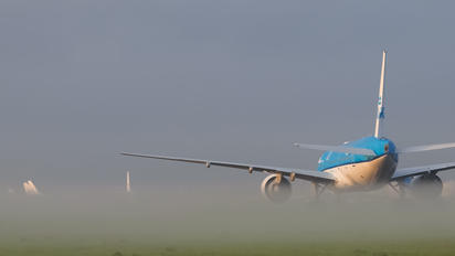  - KLM Boeing 777-200ER