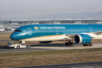 VN-A864 - Vietnam Airlines Boeing 787-9 Dreamliner