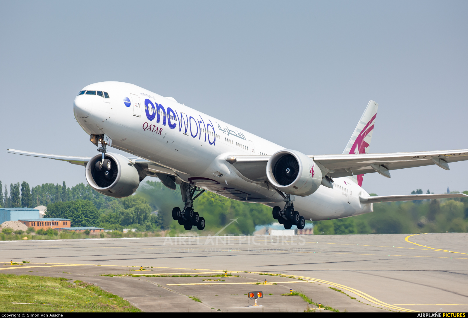 Qatar Airways A7-BAF aircraft at Liège-Bierset