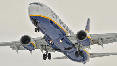 EI-DCY - Ryanair Boeing 737-800