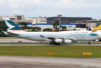 B-HOY - Cathay Pacific Boeing 747-400