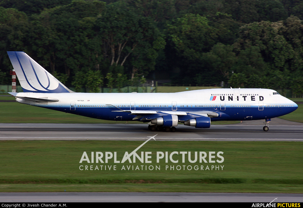 United Airlines N171UA aircraft at Singapore - Changi